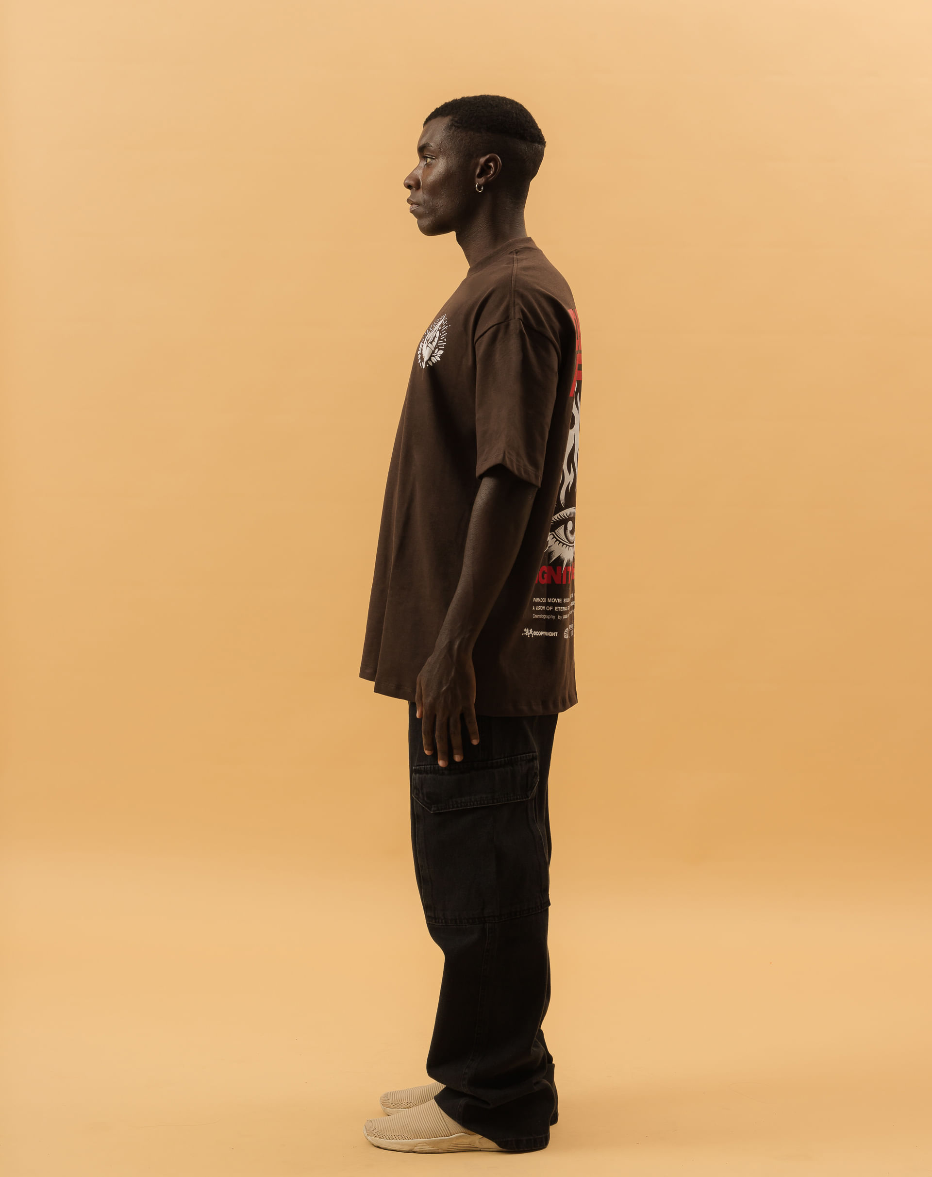 210175 CAMISETA ESPECIAL OVER LYNCH B - Blunt Brasil