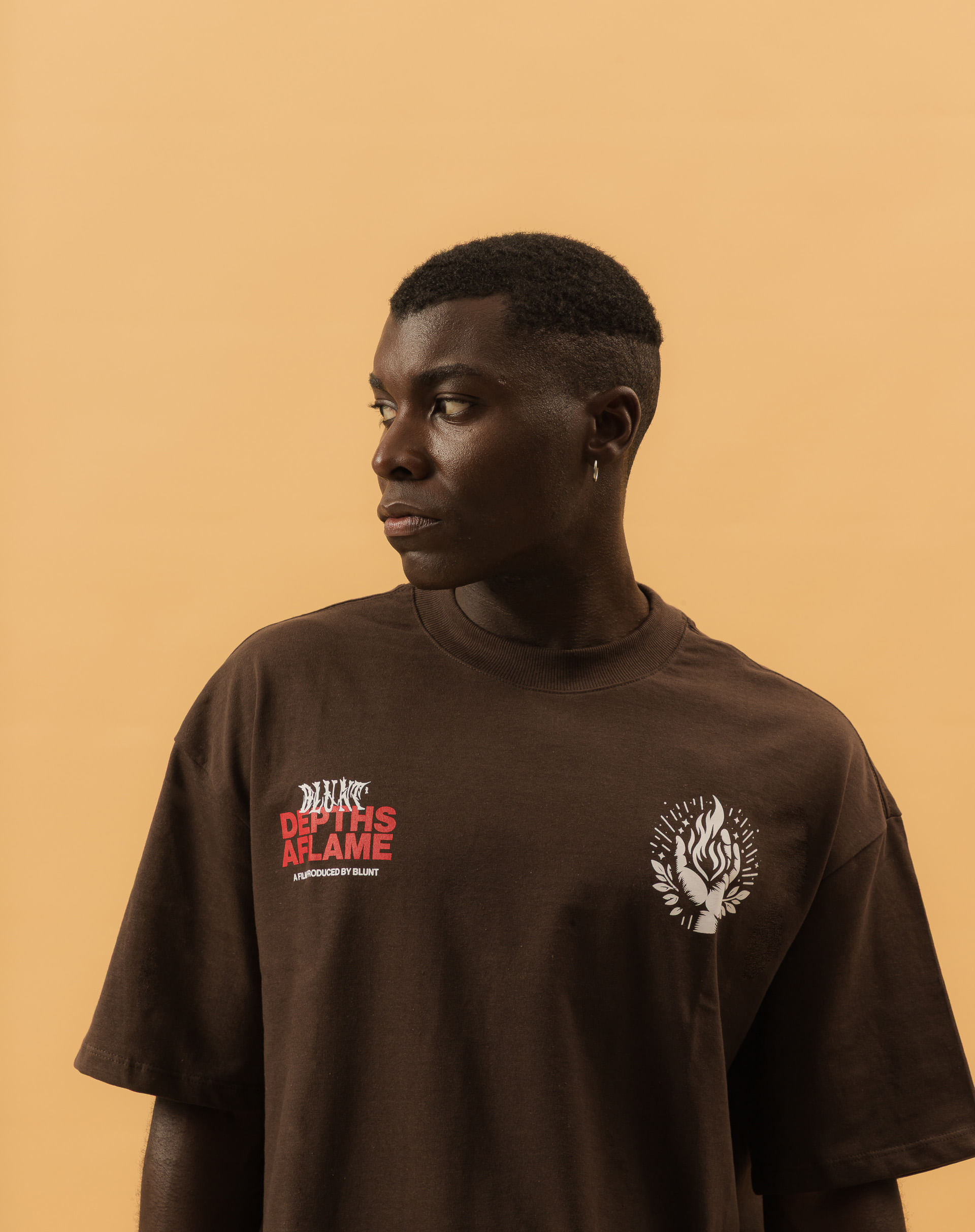 210175 CAMISETA ESPECIAL OVER LYNCH B - Blunt Brasil