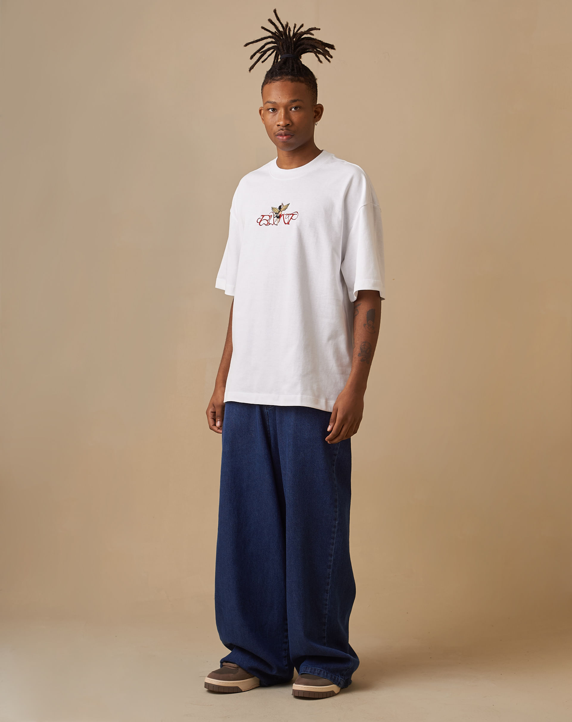 210206 CAMISETA ESPECIAL ANGEL B - Blunt Brasil 210206 CAMISETA ESPECIAL ANGEL B - Blunt Brasil