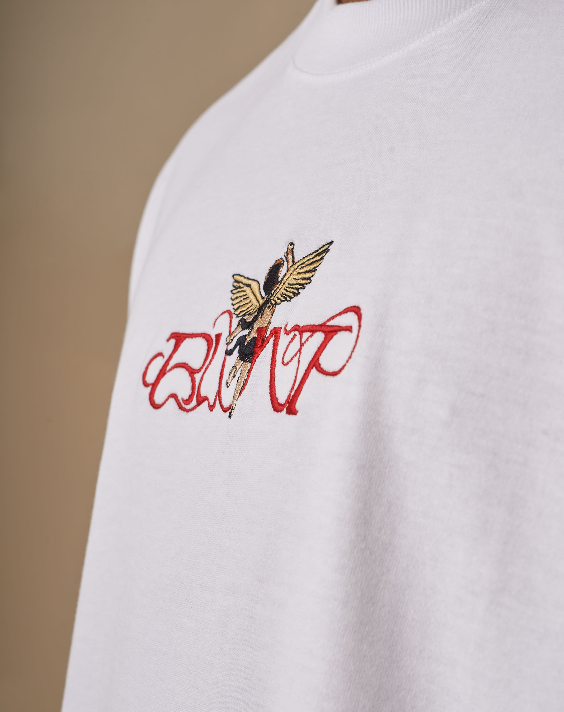 210206 CAMISETA ESPECIAL ANGEL B - Blunt Brasil 210206 CAMISETA ESPECIAL ANGEL B - Blunt Brasil